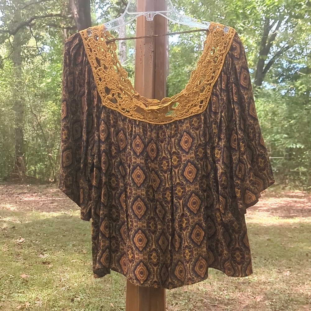 Gimmicks by BKE Geometric Blouse with Mustard Crochet